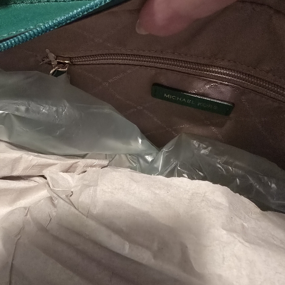 BRAND NEW Michael Kors Tote - Picture 7 of 8